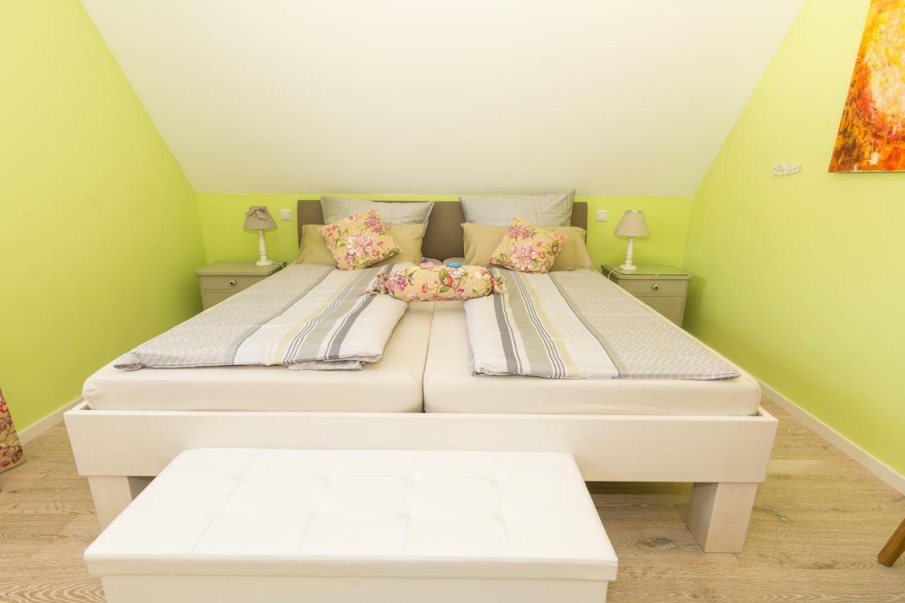 Ferienwohnung Hochgewaechs 바트노이에나르아르바일러 외부 사진